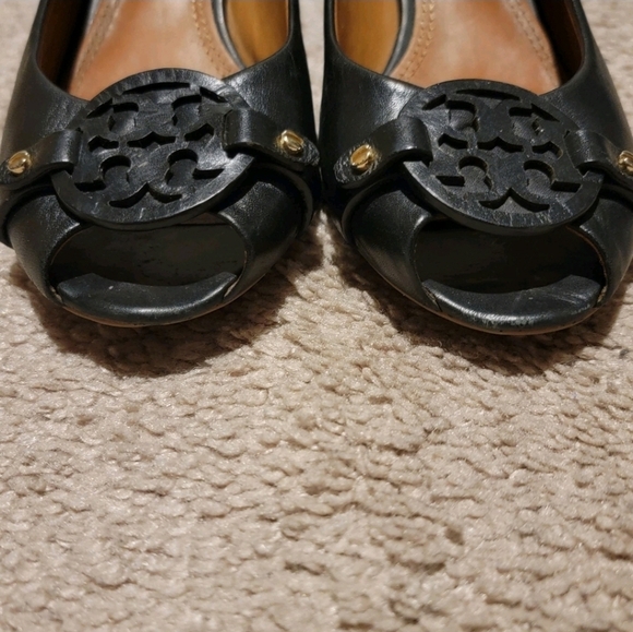 Tory Burch Mini Miller Peep Toe Wedge Black Size 7.5 - Picture 9 of 12